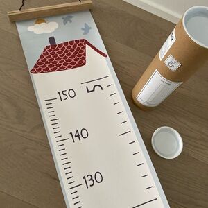 H&M Kids Growth Chart Tapestry